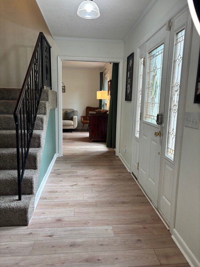 Entry Way into living room - 400 Colonial Dr