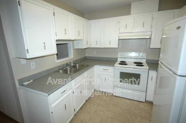 Building Photo - 15 Garden Valley Dr