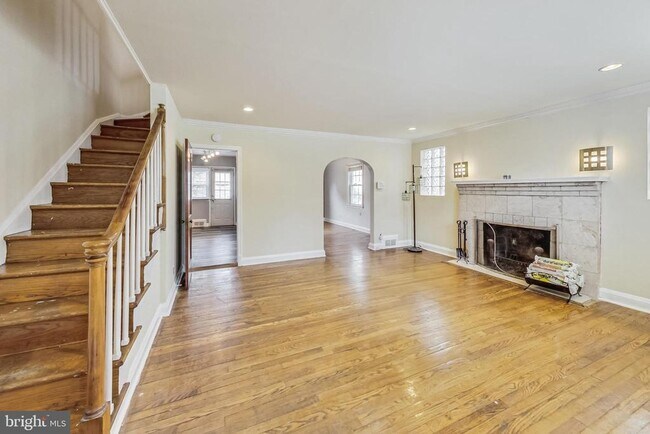 Building Photo - 2212 Echodale Ave