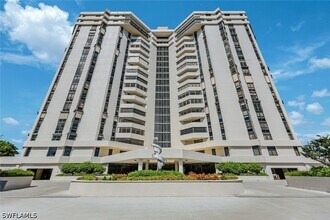 Building Photo - 6001 Pelican Bay Blvd