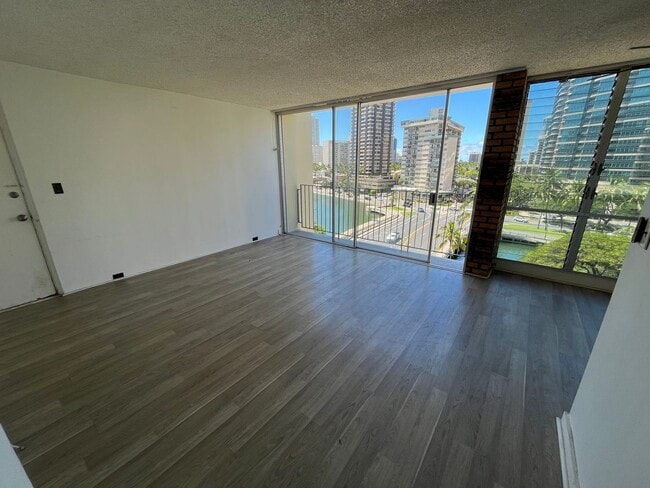 Building Photo - Ala Wai Manor (McCully/Waikiki/Honolulu) -...