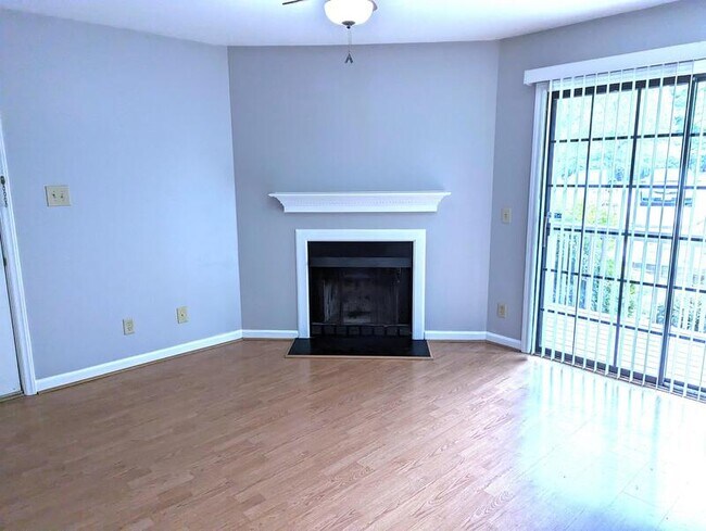 Foto del edificio - 3700 Chimney Ridge Pl
