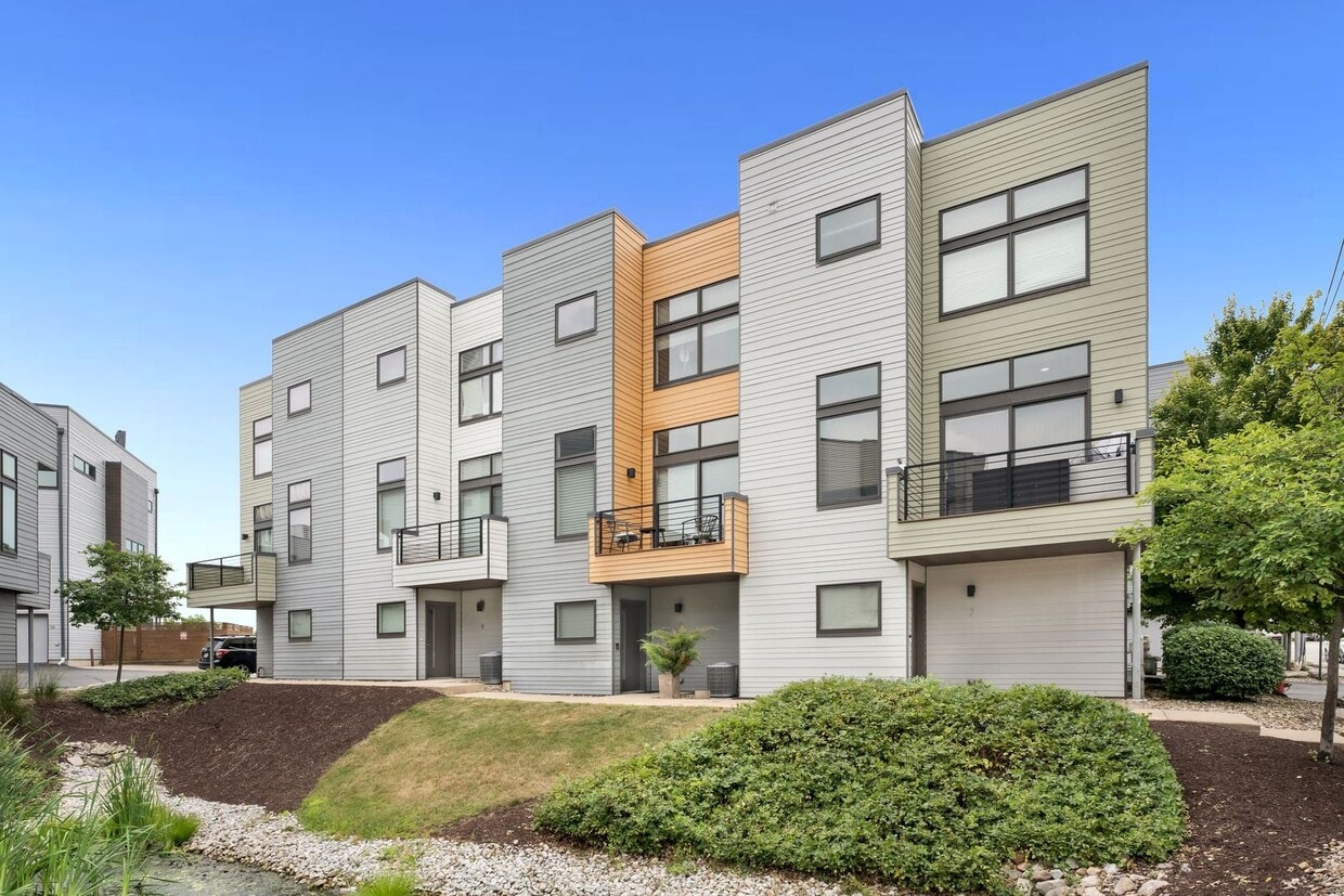 Primary Photo - Beautiful Furnished 1 bedroom unit in Fair...