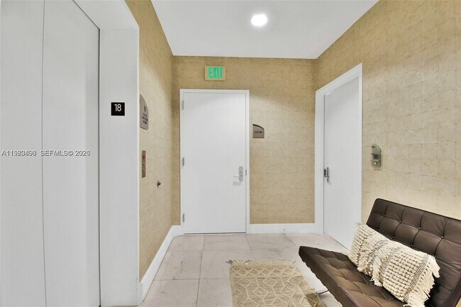 Building Photo - 17121 Collins Ave