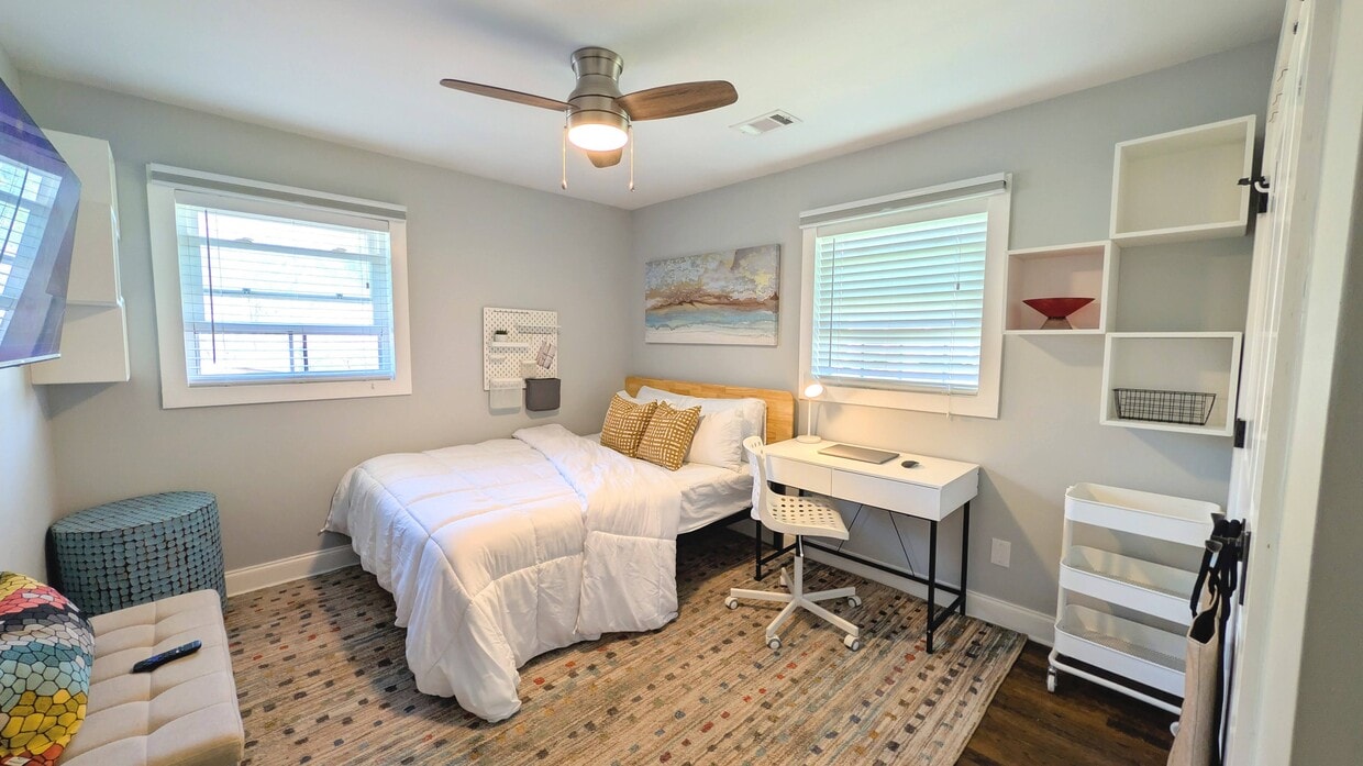 Photo - 831 Parkway Dr (Smyrna, GA)