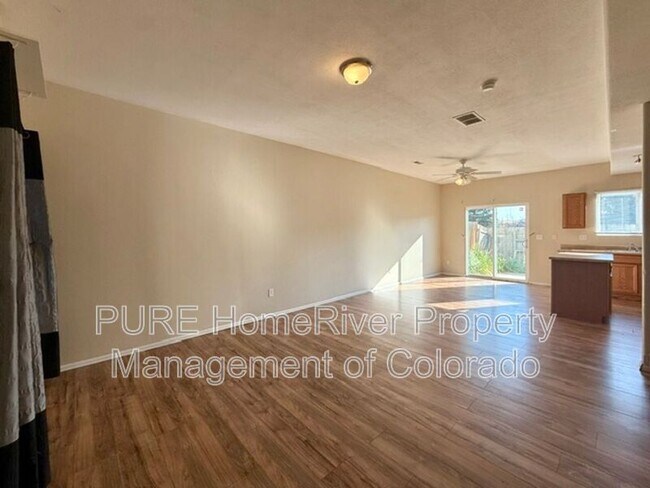 Building Photo - 691 Hailey Glenn View