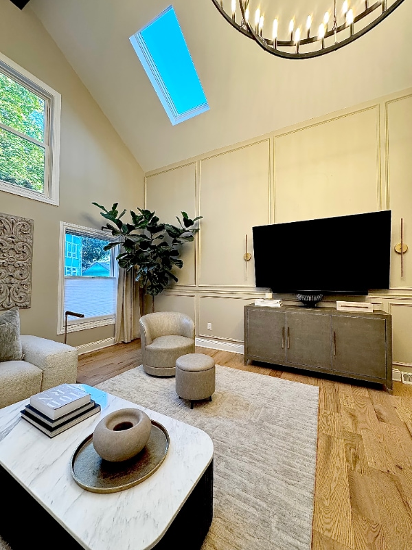 Building Photo - 1882 W 44th St