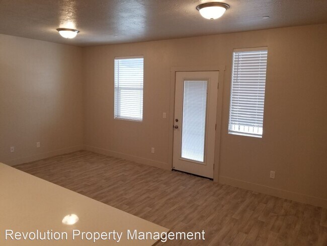 Building Photo - 154 E 700 S