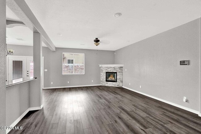 Foto del edificio - 7341 Autumn Sage Dr