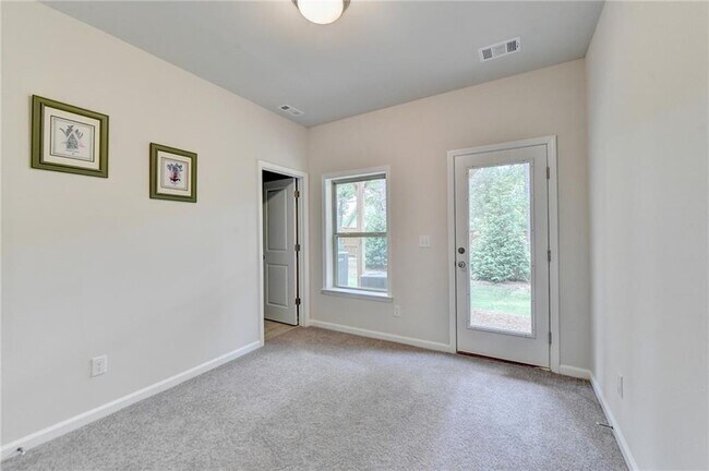 Foto del edificio - 3755 Davis Cir