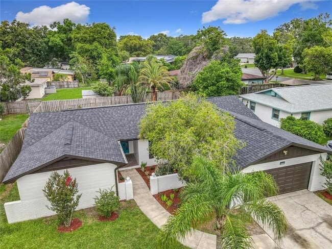 Foto del edificio - 8676 Hillside Dr