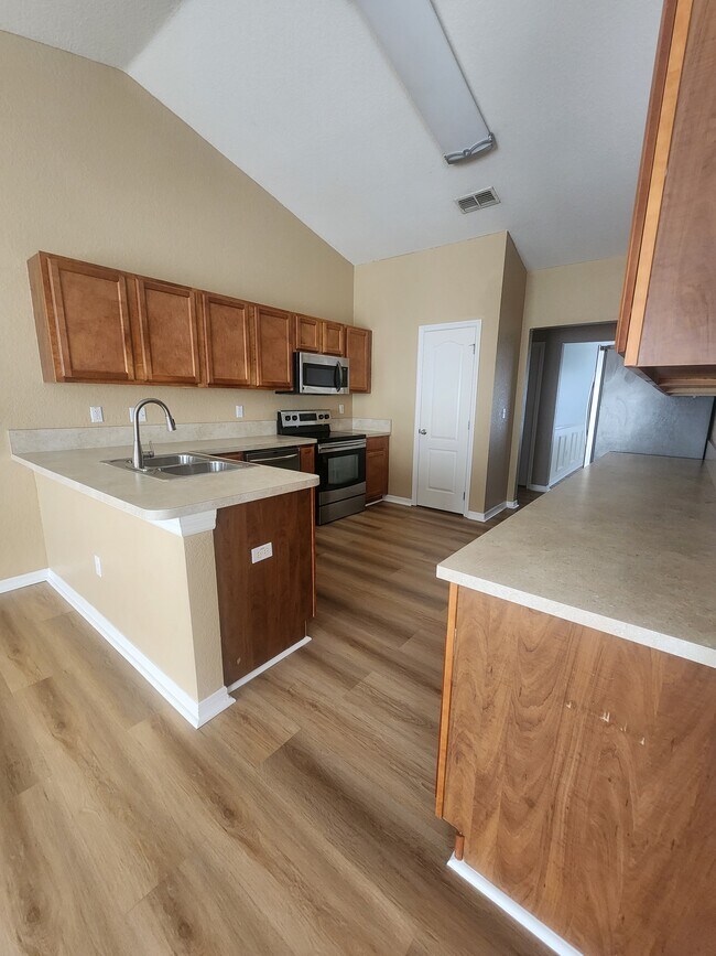 Building Photo - 505 Buckshot Ln