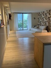 Building Photo - 210 Seaview Dr