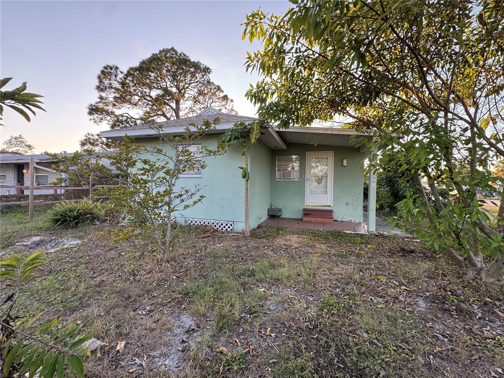 Foto principal - 4990 80th St N