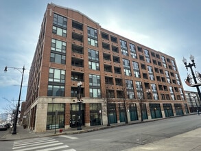 Building Photo - 2300 S Michigan Ave