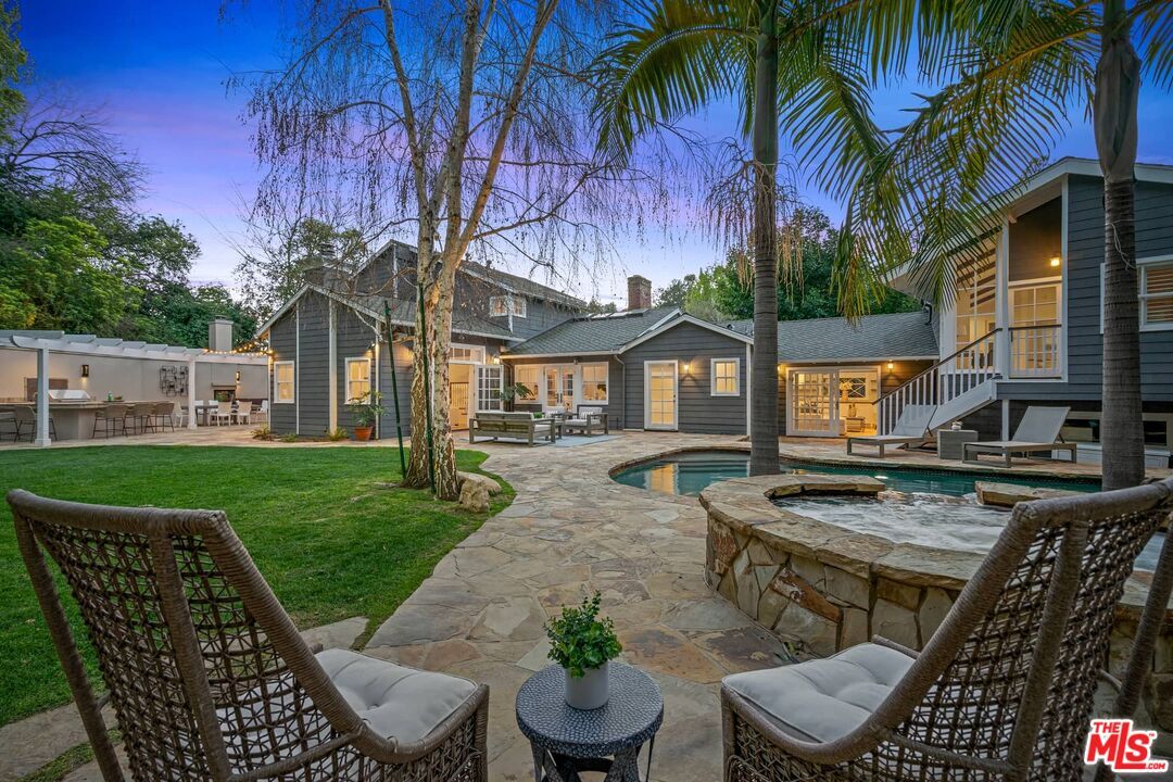 2794 Moraga Dr