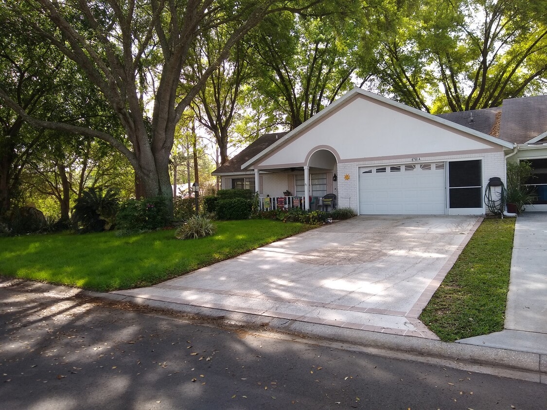 Primary Photo - 8750 SW 90th Ln