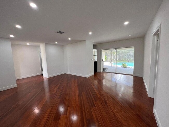 Photo - 1250 SW 15th Ave House