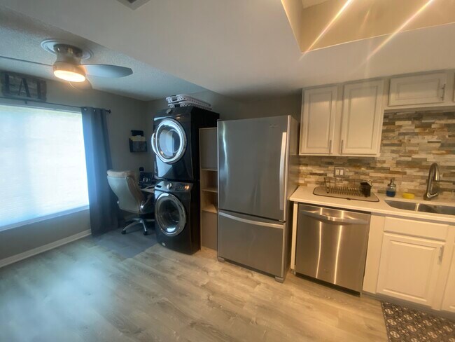 Washer/Dryer and Desk - 930 85th Ave N