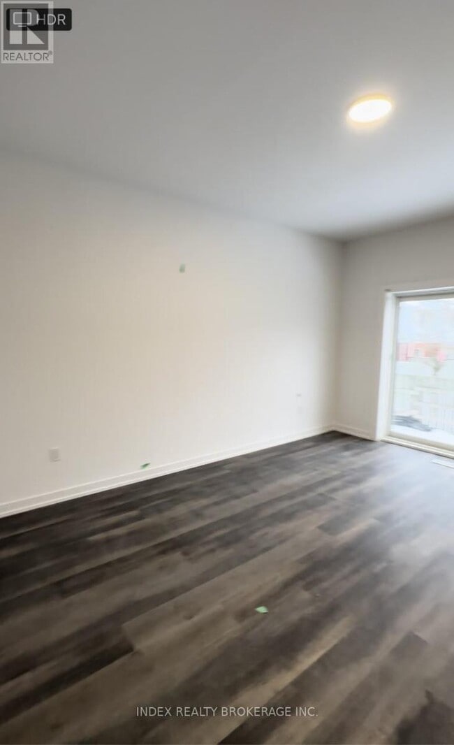 Photo du bâtiment - 416-416 Dundas St S