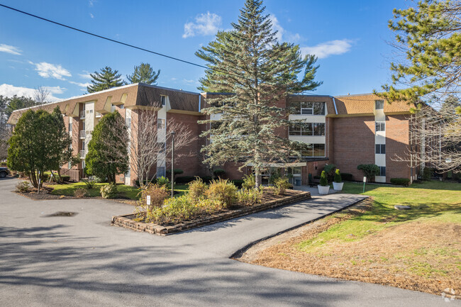 Building Photo - Kingswood Park Condominiums