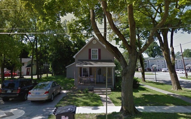 215 W. Mayo - 215 W May St