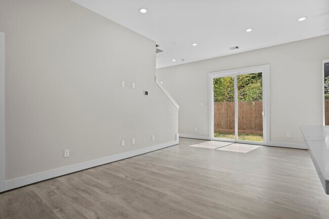 Foto del edificio - 861 Prosper St