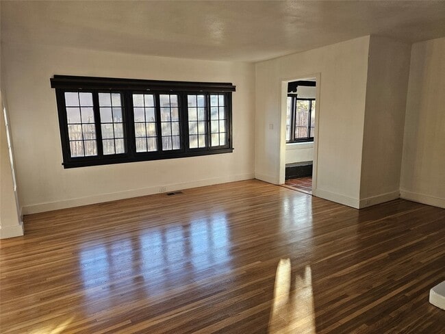 Building Photo - 811 #1 Don Diego Unit 1