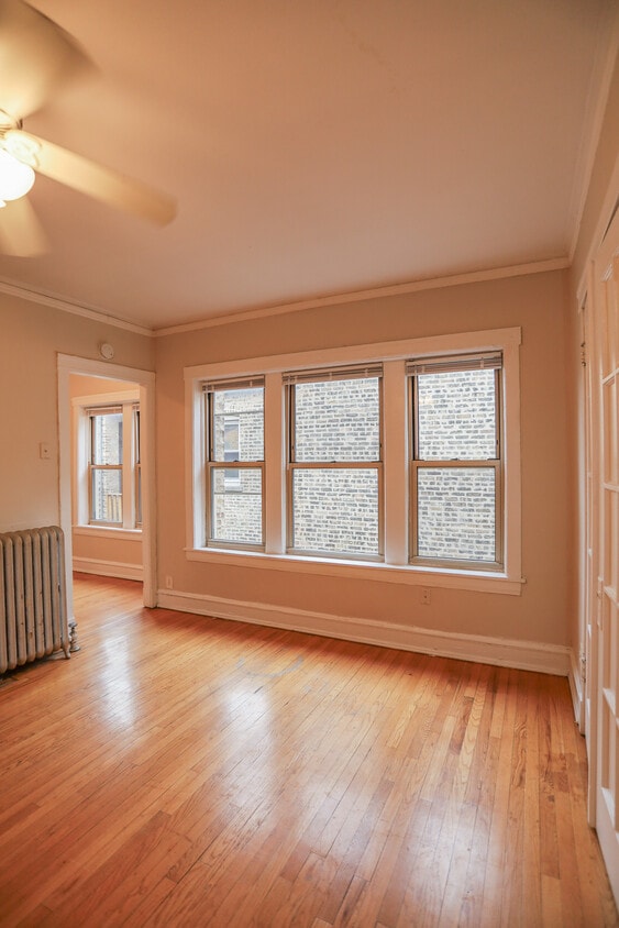 1361 W Greenleaf Ave Unit 3B, Chicago, IL 60626 Condo for Rent in