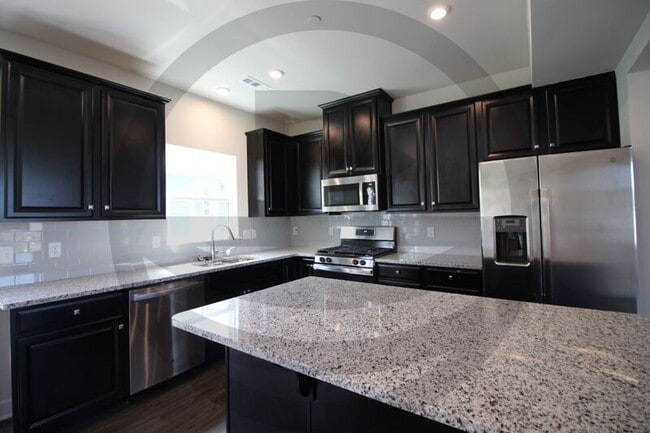 Building Photo - 1055 Oglethorpe Dr