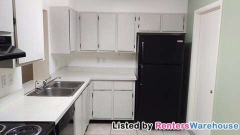 Foto del edificio - 7209 Pine Park Dr W