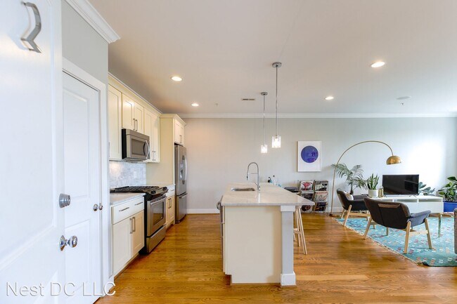 Building Photo - 2 br, 2 bath House - 1228 I St NE Unit 2
