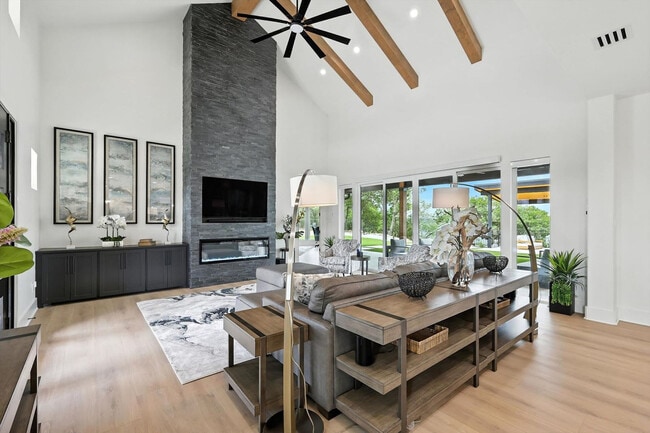 Foto del edificio - 123 Heavens Rdg