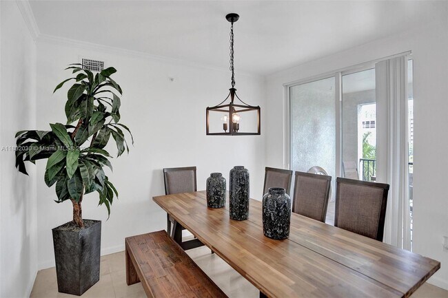 Foto del edificio - 17100 N Bay Rd