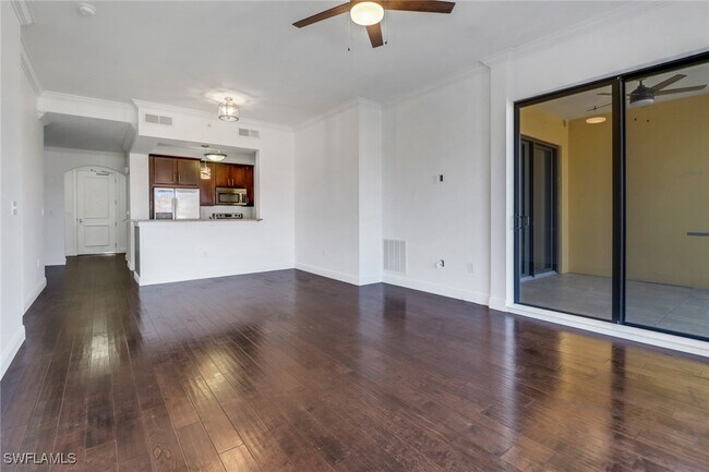 Building Photo - 23191 Fashion Dr