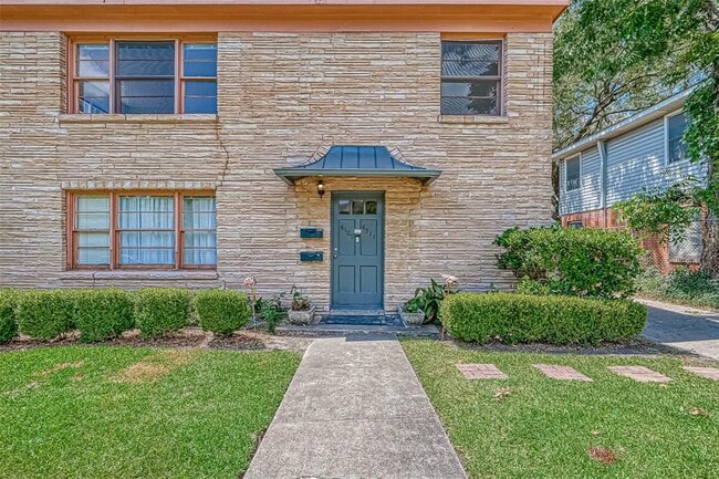 Building Photo - 4511 Larch Ln