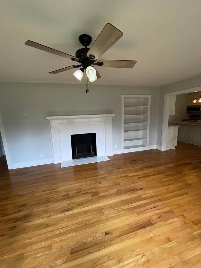 Foto del edificio - 310 Victory Dr