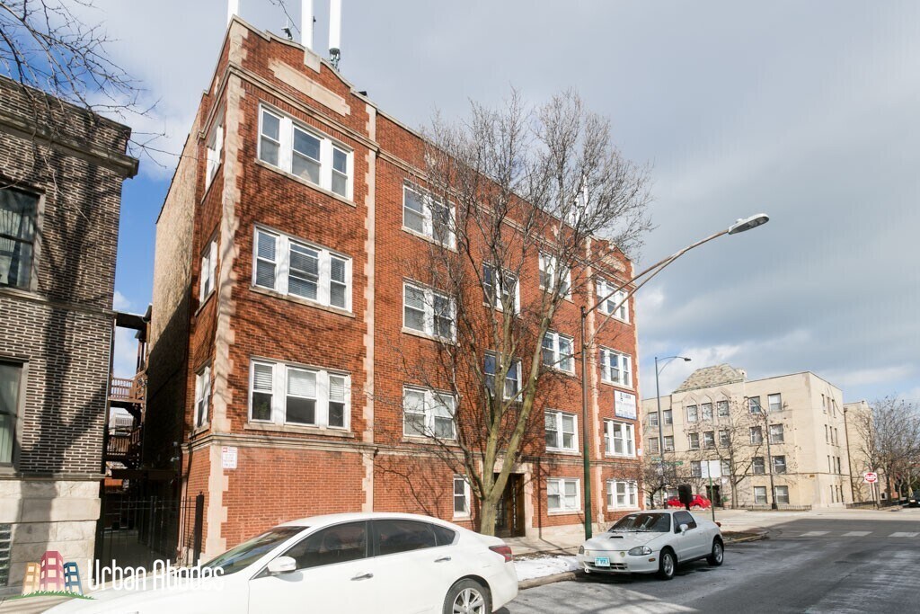 Primary Photo - 1606 W Berwyn Ave