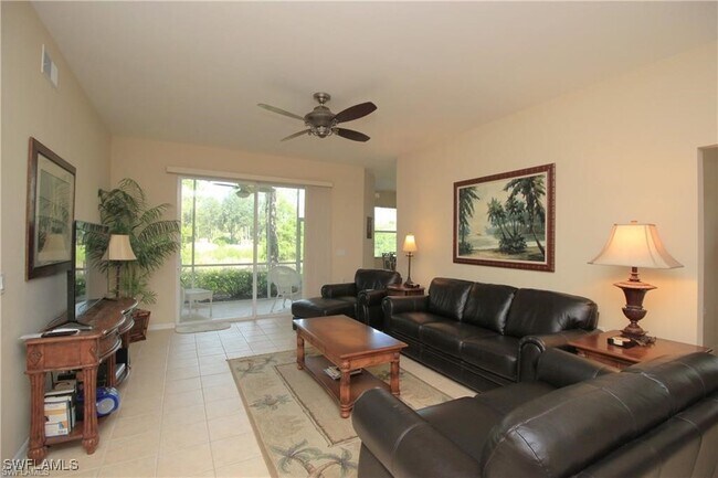 Foto del edificio - 3425 Grand Cypress Dr