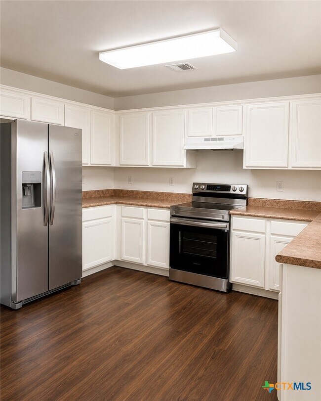 Building Photo - 215 San Saba