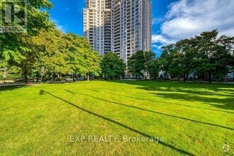 Building Photo - 35-1235 Kingsbridge Garden Cir