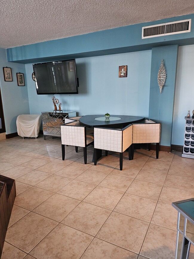 Foto del edificio - 801 Brickell Bay Dr