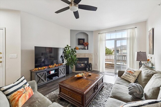 Building Photo - Blackhawk - Englewood