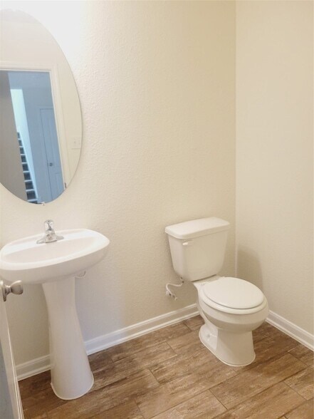 Foto del edificio - 15606 Barton Orchard Ln