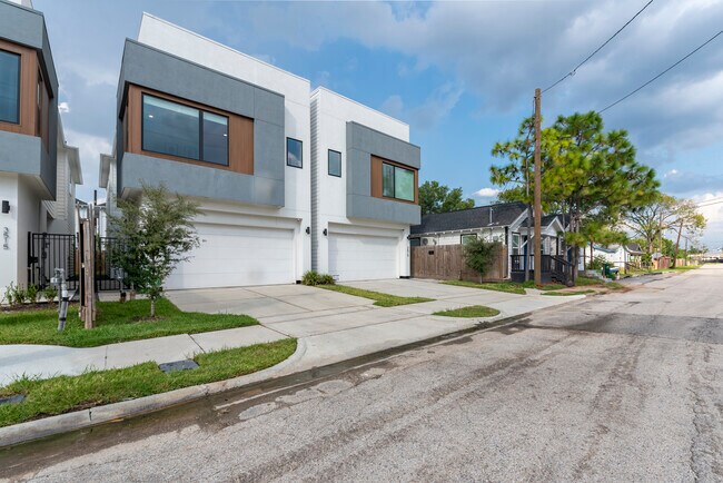 Photo - 3517 McIlhenny St House