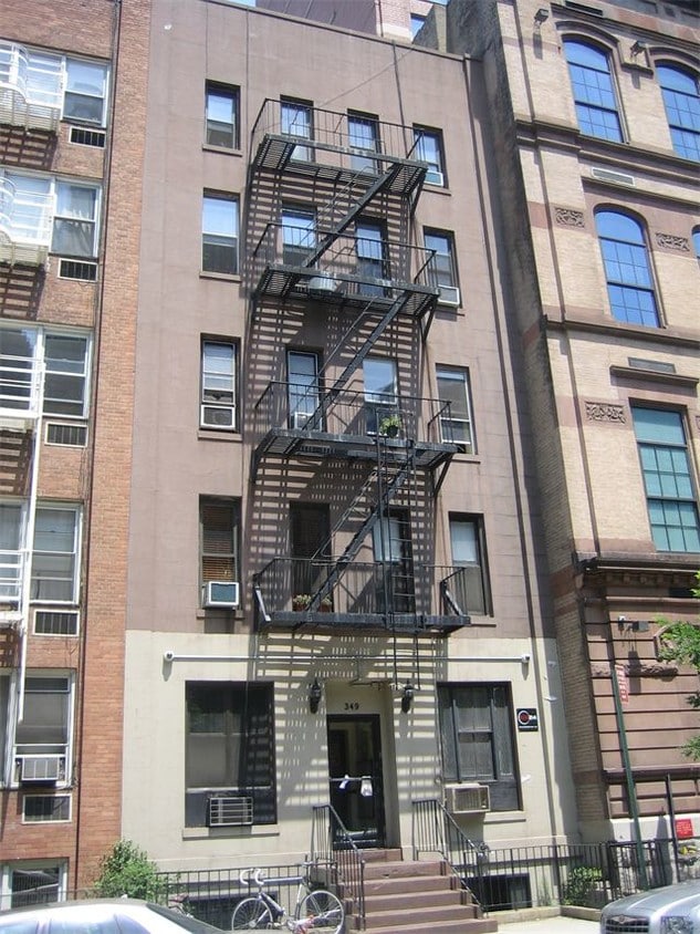 Building Photo - 349 E 51st St