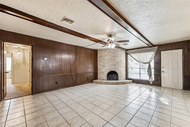 Building Photo - 7523 Antoine Dr