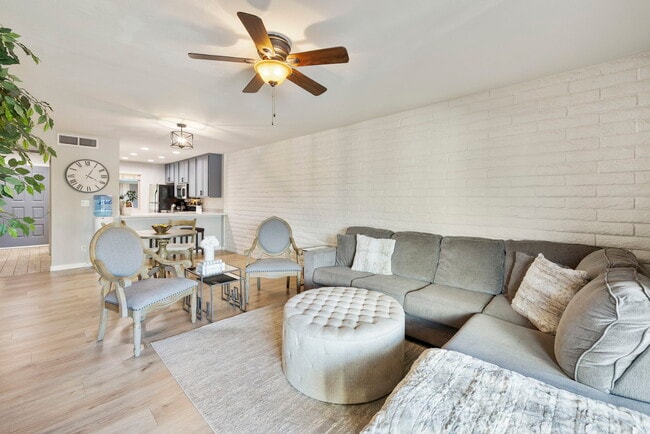 Foto del edificio - 4354 N 82nd St