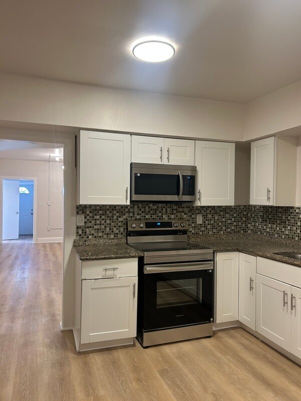 Foto del edificio - 485 NW 25th Ct