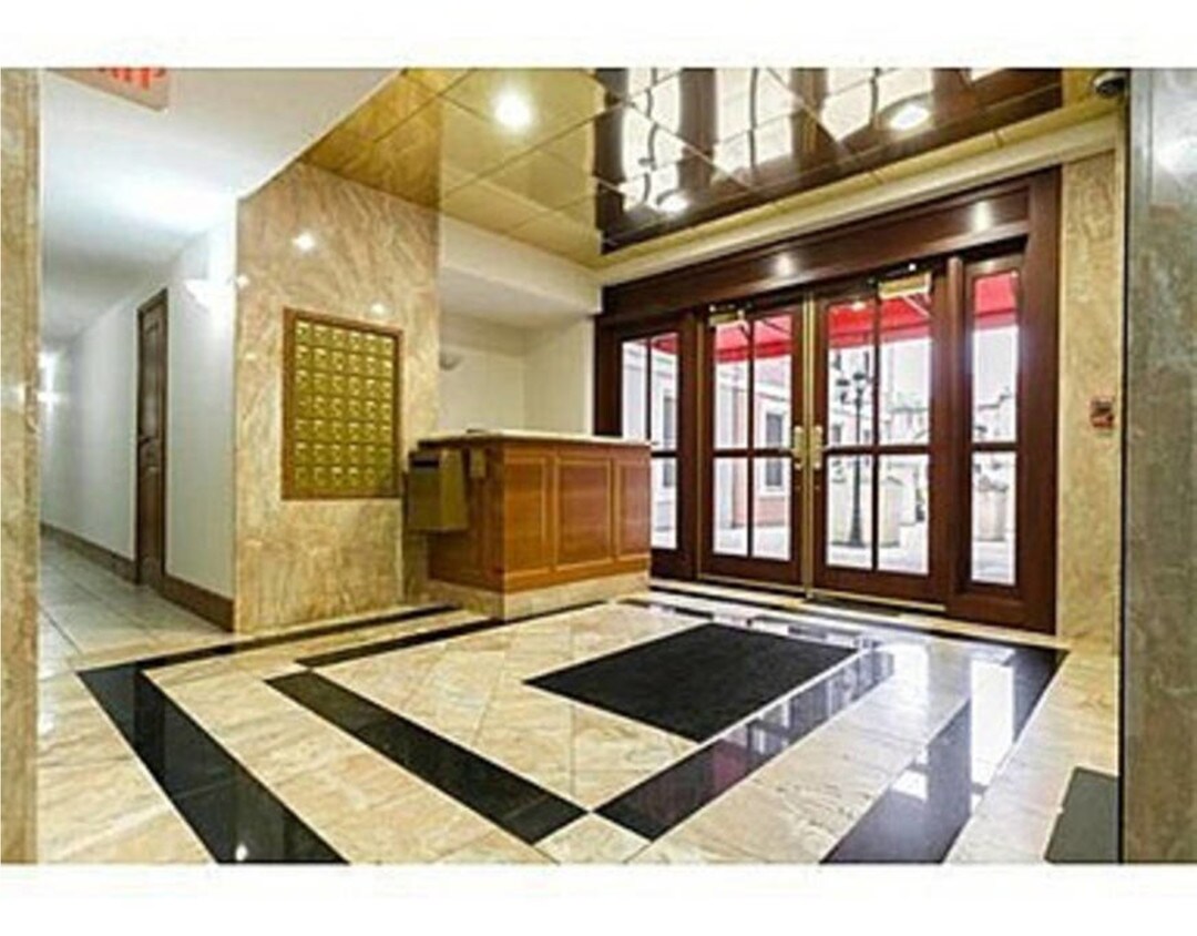 Foto principal - 2440 Massachusetts Ave